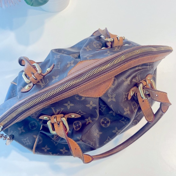 100% AUTHENTIC LOUIS VUITTON GM - Picture 2 of 13